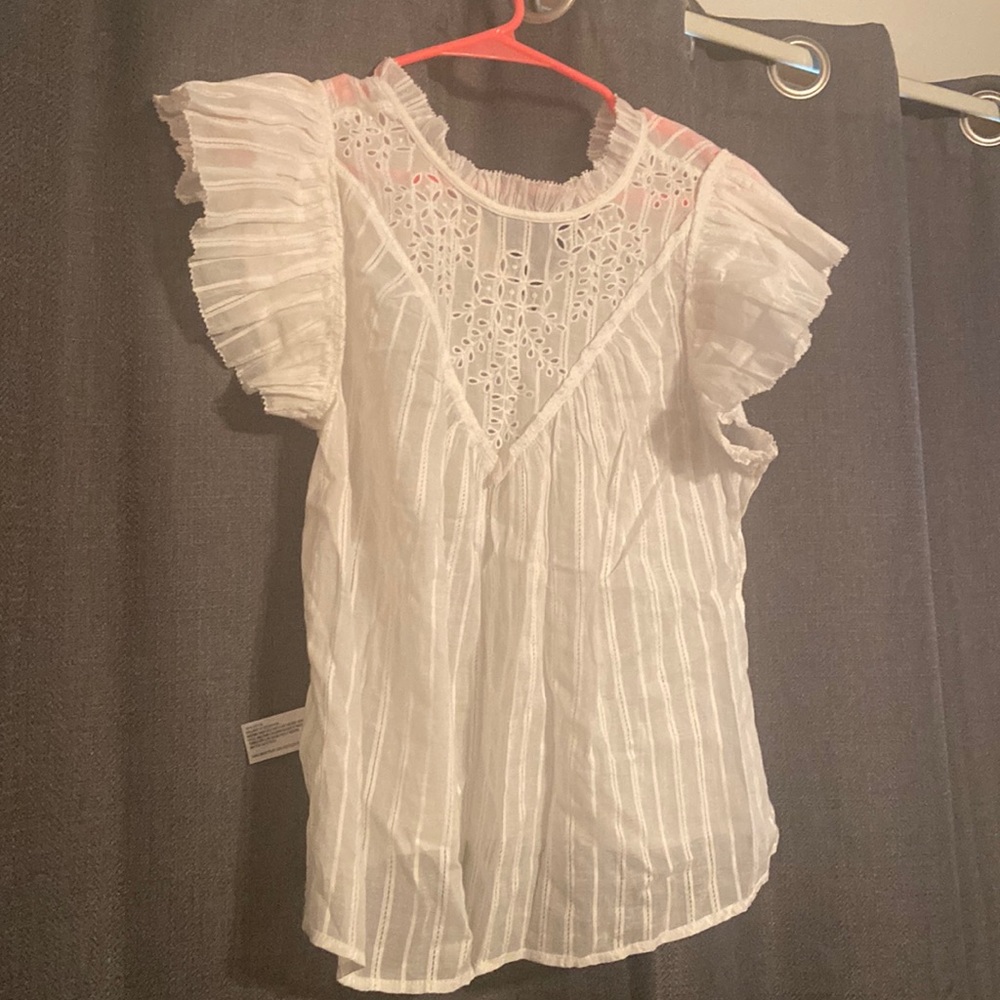 White summer shirt. Size medium. Never worn